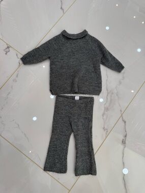 Baby Gap sweater set